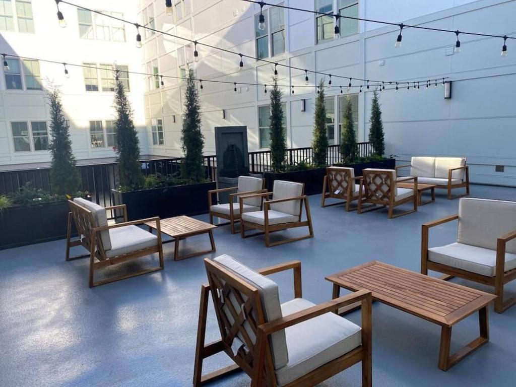 Smart 1 Bed 1 Bath Loft By Lorraine *